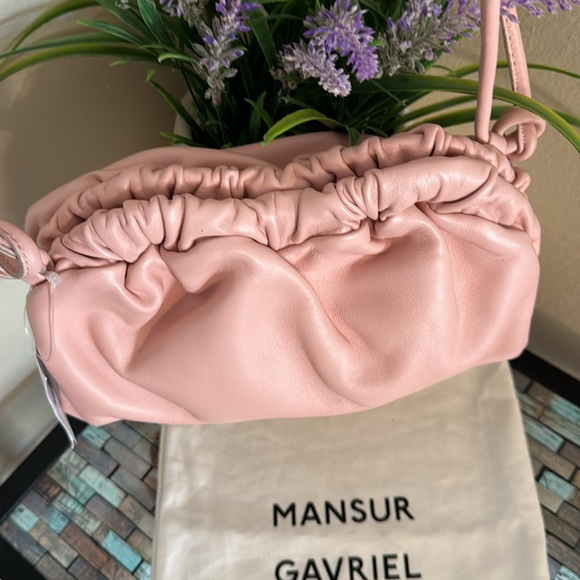 ManSur Gavriel Mini Cloud Leather Clutch
Mansur Gavriel - Picture 6 of 15